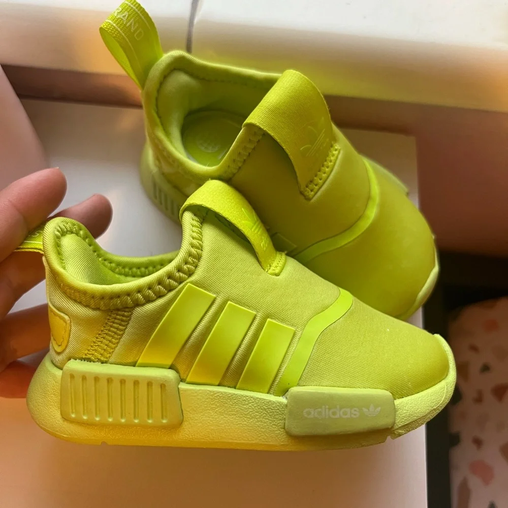 Adidas - Picture 1 of 6